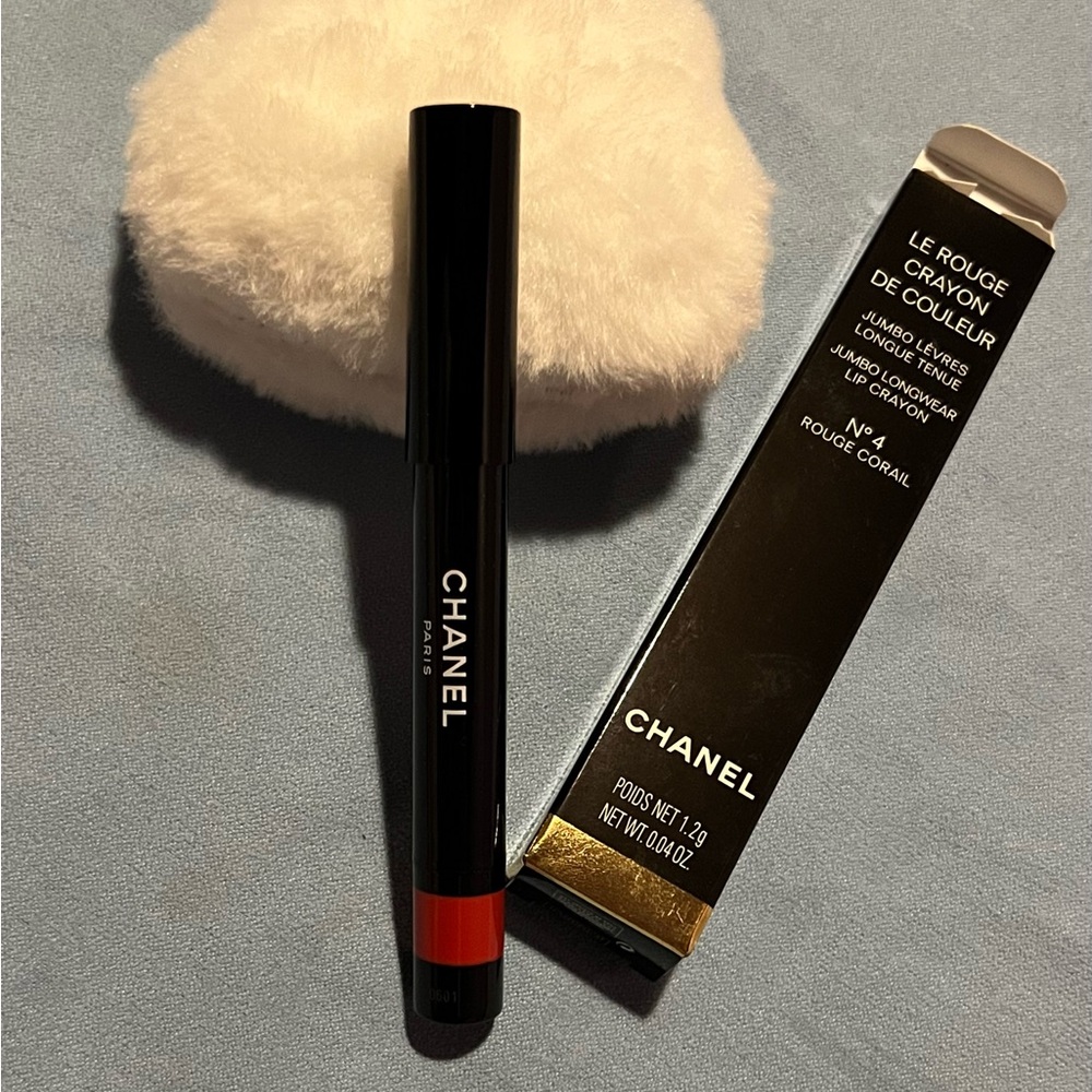 CHANEL Le Rouge Crayon de Couleur - Intense Coral